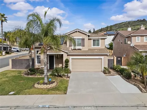 3274 Spruce St, Lake Elsinore, CA 92530