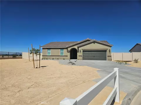 14792 Desert Lily Ct, Apple Valley, CA 92307