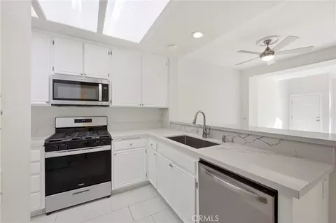 Kitchen - 29525 Cara, Temecula, CA 92591 photo 1 of 2
