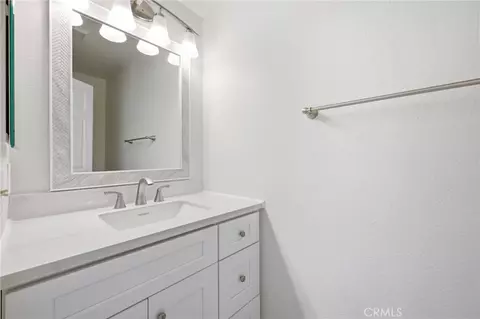 Bath - 29525 Cara, Temecula, CA 92591 photo 1 of 4