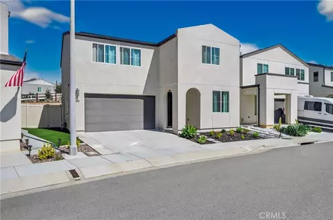 Exterior - 220 Hass Ln, Fallbrook, CA 92028 photo 6 of 9