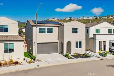 220 Hass Ln, Fallbrook, CA 92028