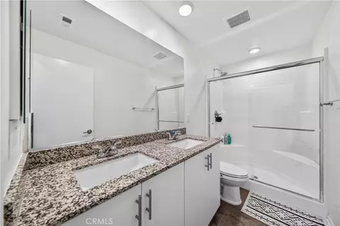 Bath - 220 Hass Ln, Fallbrook, CA 92028 photo 3 of 3
