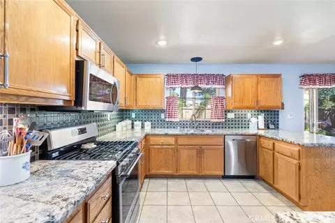 Kitchen - 31775 Sandhill, Temecula, CA 92591 photo 4 of 4