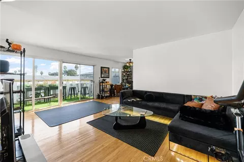 4065 Ursula #6, Los Angeles, CA 90008