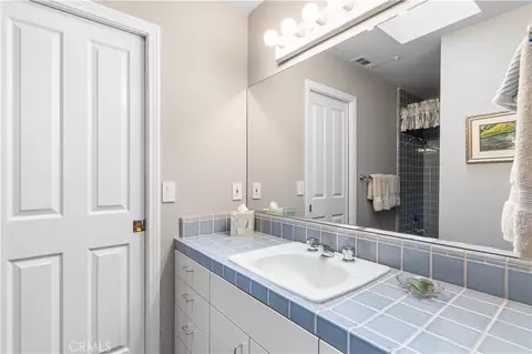Bath - 2366 Green Vly, Fallbrook, CA 92028 photo 6 of 7