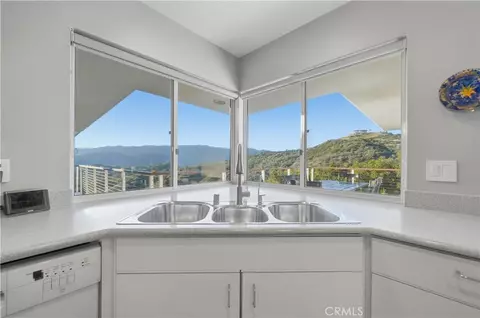 Kitchen - 2366 Green Vly, Fallbrook, CA 92028 photo 3 of 4