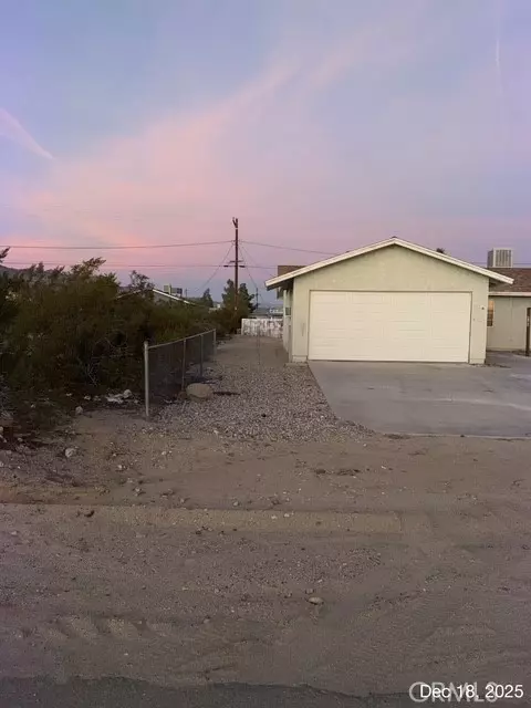 6772 Maude Adams, Twentynine Palms, CA 92277