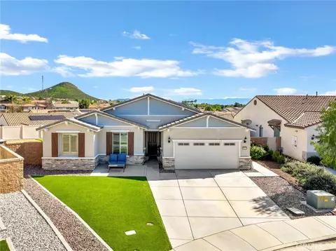 31524 Mojave Red Ct, Menifee, CA 92584