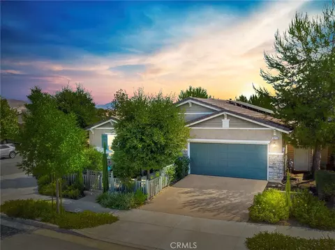 30210 Old Corral Cir, Menifee, CA 92584