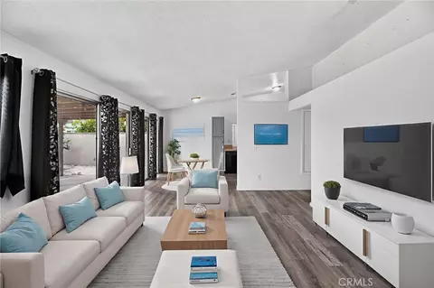 129 Olivetree Dr, Perris, CA 92571