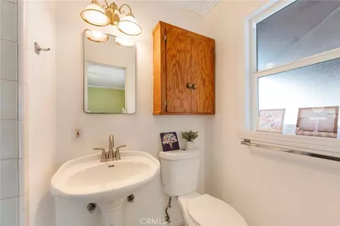 Bath - 910 S 5th, Arcadia, CA 91006 photo 3 of 4