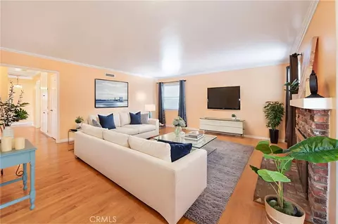 Living - 910 S 5th, Arcadia, CA 91006 photo 3 of 5
