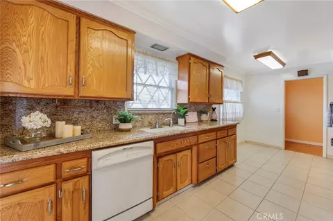 Kitchen - 910 S 5th, Arcadia, CA 91006 photo 1 of 2