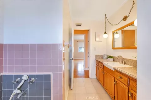 Bath - 910 S 5th, Arcadia, CA 91006 photo 2 of 4