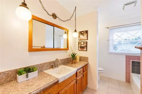 Bath - 910 S 5th, Arcadia, CA 91006 photo 1 of 4