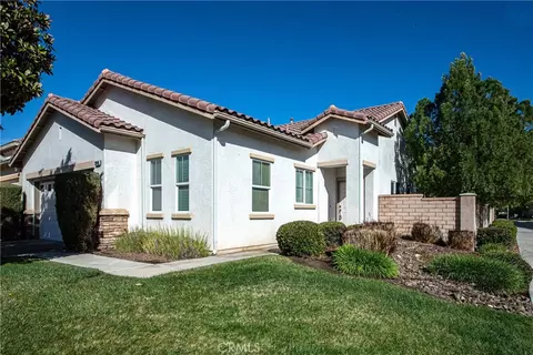 29446 Honneywood Dr, Menifee, CA 92584