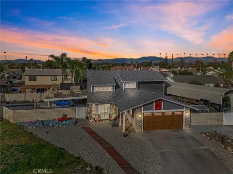 869 Fillmore Ct, Hemet, CA 92543