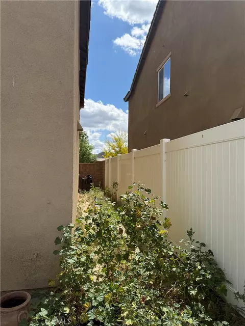 5564 Spur Dr, Hemet, CA 92545 photo 8