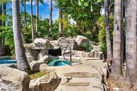 451 N Baldy Vis, Glendora, CA 91741