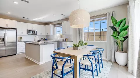 1121 Thunderchief Ln, Rialto, CA 92376