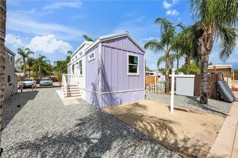 501 S Mistletoe #16, San Jacinto, CA 92582