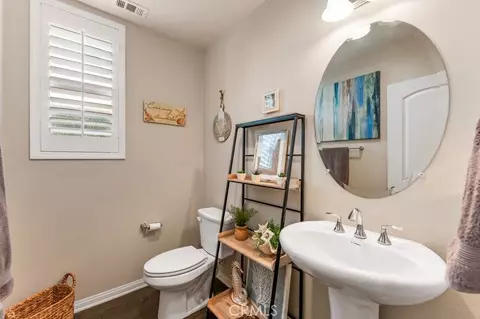 Bath - 31724 Abruzzo, Temecula, CA 92591 photo 2 of 7