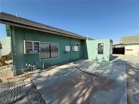 Exterior - 13331 Holly St, Trona, CA 93562 photo 2 of 9