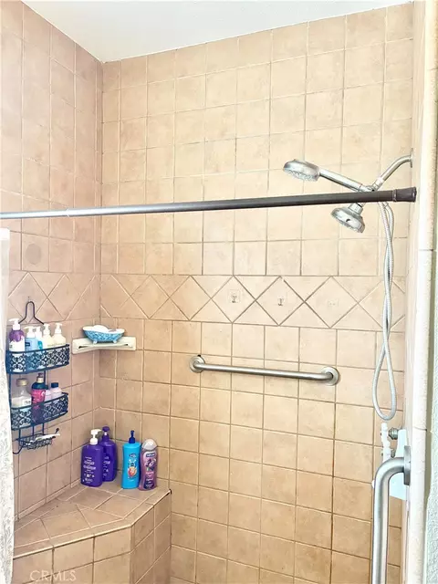 Bath - 13331 Holly St, Trona, CA 93562 photo 2 of 3
