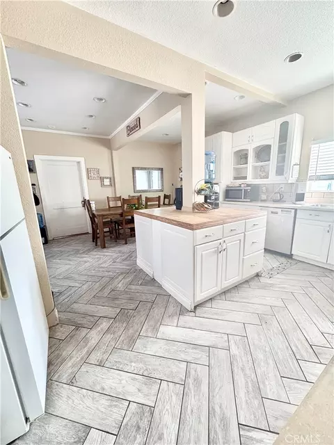 Kitchen - 13331 Holly St, Trona, CA 93562 photo 6 of 6
