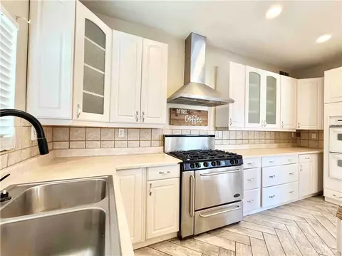 Kitchen - 13331 Holly St, Trona, CA 93562 photo 2 of 3
