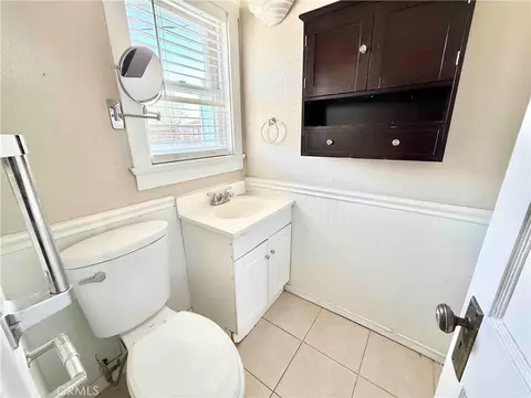 Bath - 13331 Holly St, Trona, CA 93562 photo 1 of 4