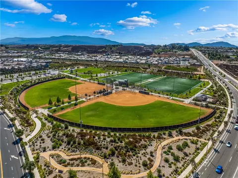 View/Area - 32017 Radiant Dr, Temecula, CA 92591 photo 5 of 6