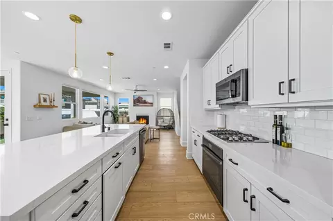 Entry Way - 32017 Radiant Dr, Temecula, CA 92591 photo 5 of 12