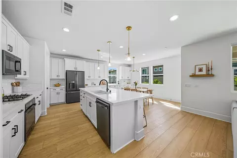 Kitchen - 32017 Radiant Dr, Temecula, CA 92591 photo 2 of 6