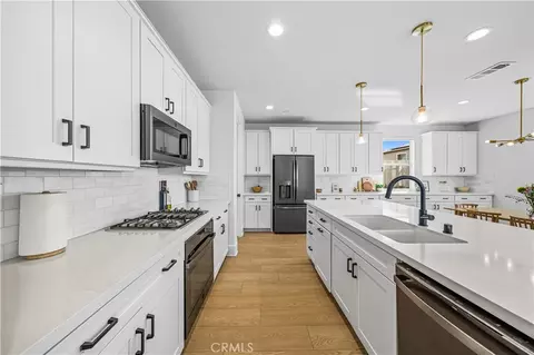 Kitchen - 32017 Radiant Dr, Temecula, CA 92591 photo 6 of 6