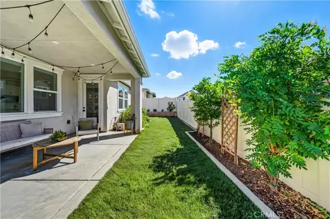 Exterior - 32017 Radiant Dr, Temecula, CA 92591 photo 7 of 10