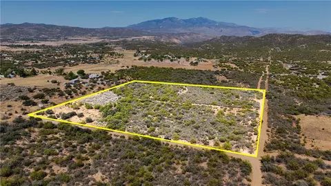 1 Johnston Dr, Anza, CA 92539