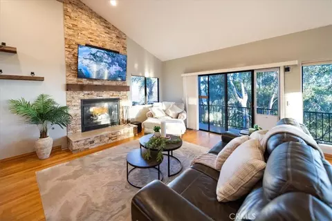 Living - 4408 Brodea Ln, Fallbrook, CA 92028 photo 3 of 7
