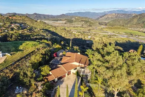 View/Area - 4408 Brodea Ln, Fallbrook, CA 92028 photo 3 of 7