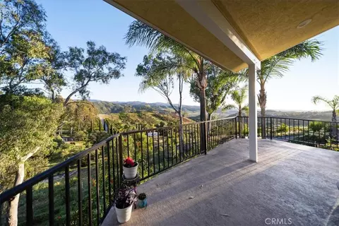 Exterior - 4408 Brodea Ln, Fallbrook, CA 92028 photo 10 of 14