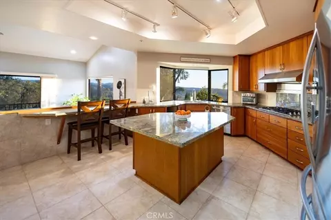 Kitchen - 4408 Brodea Ln, Fallbrook, CA 92028 photo 1 of 5
