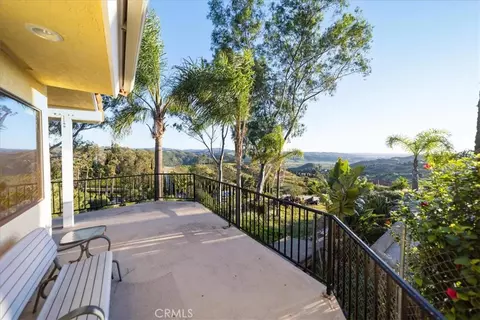 Exterior - 4408 Brodea Ln, Fallbrook, CA 92028 photo 11 of 14