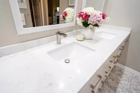 Bath - 4408 Brodea Ln, Fallbrook, CA 92028 photo 5 of 7