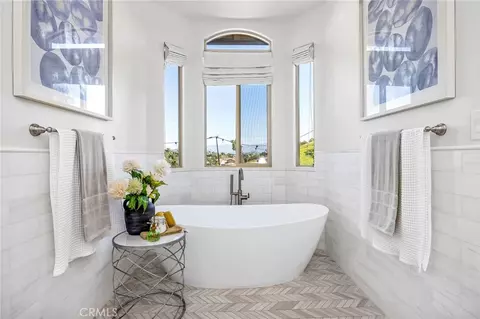 Bath - 4709 Briana Ct, Fallbrook, CA 92028 photo 3 of 7