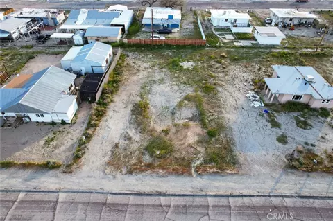 13797 Sutter St, Trona, CA 93562