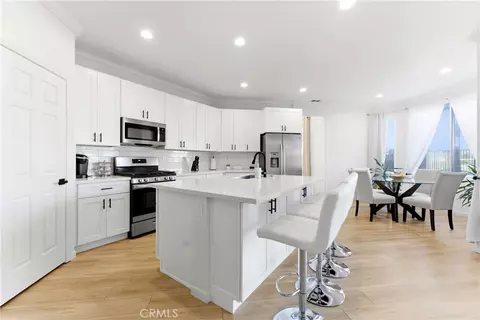 Kitchen - 45894 Paseo Gallante, Temecula, CA 92592 photo 1 of 2