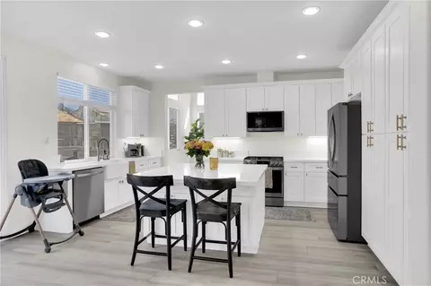 Kitchen - 33778 Wagon Train Dr, Wildomar, CA 92595 photo 3 of 3