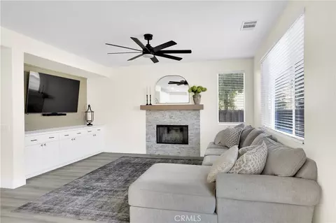 Living - 33778 Wagon Train Dr, Wildomar, CA 92595 photo 2 of 2