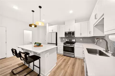 Kitchen - 35165 Rangpur, Fallbrook, CA 92028 photo 5 of 7